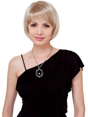 Sliky Straight Chin Length Layered Bob Wig