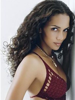 Halle Hairstyle Wavy Lace Front Remy Hair Wig