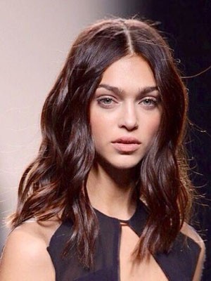 Delicate Lace Front Wavy Synthetic Wig